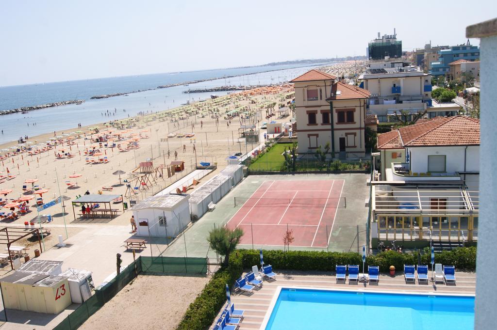 Hotel Atlantic Rimini Exterior foto